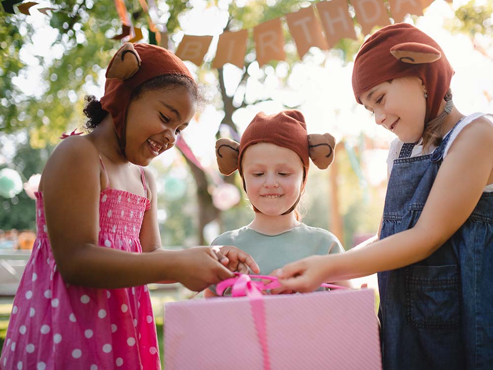 It's Not Fair! How to Handle Sibling Rivalry and Gift Giving - Giftster